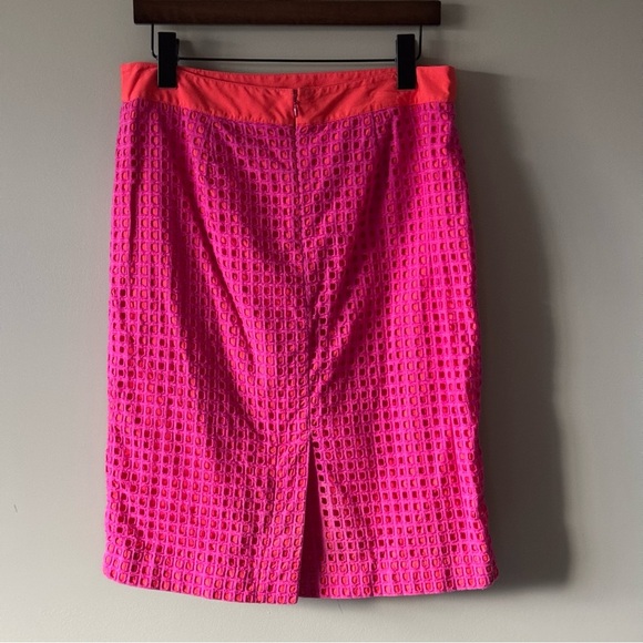 TALBOTS SQUARE EYELET PENCIL SKIRT SIZE 8 BRIGHT PINK FUSCIA & BRIGHT ORANGE - Picture 2 of 5